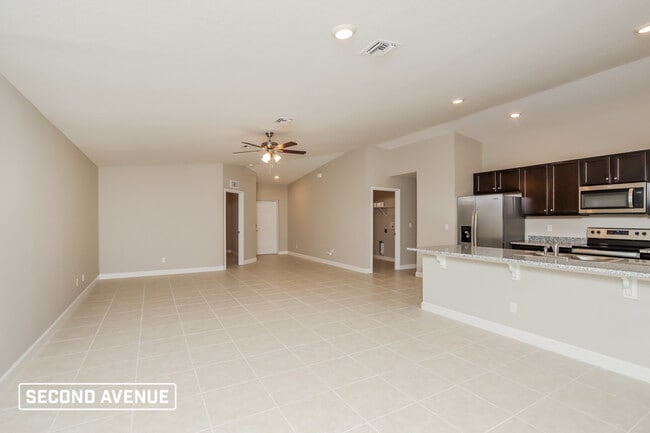 Building Photo - 1222 Alcazar St SE