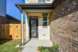 Building Photo - 5723 Fresh View Ct