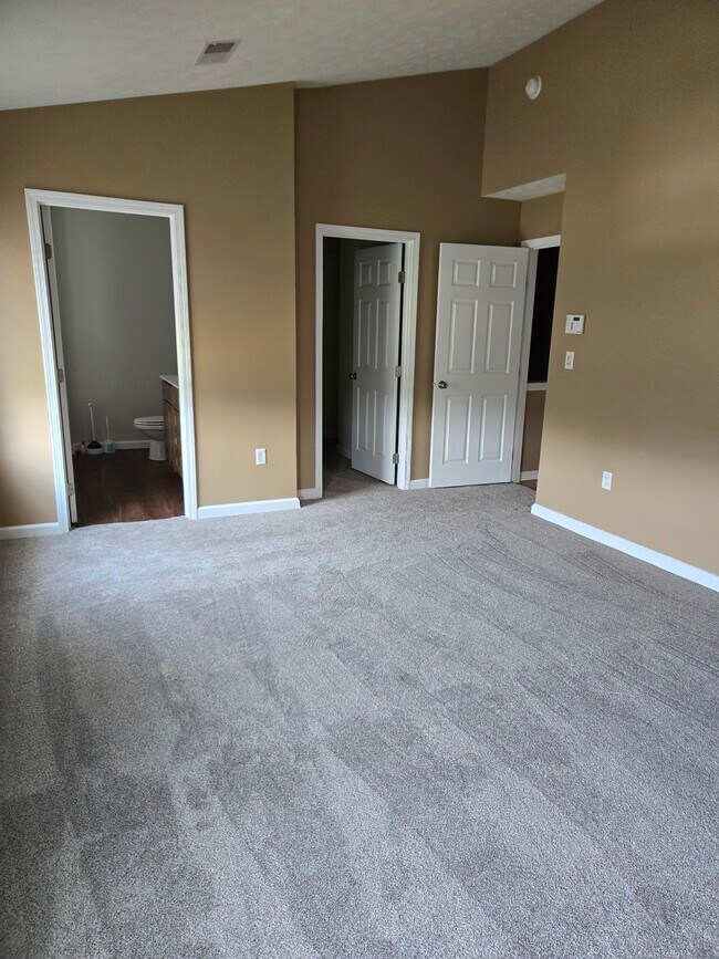 Master bedroom - 1812 Michael Dr