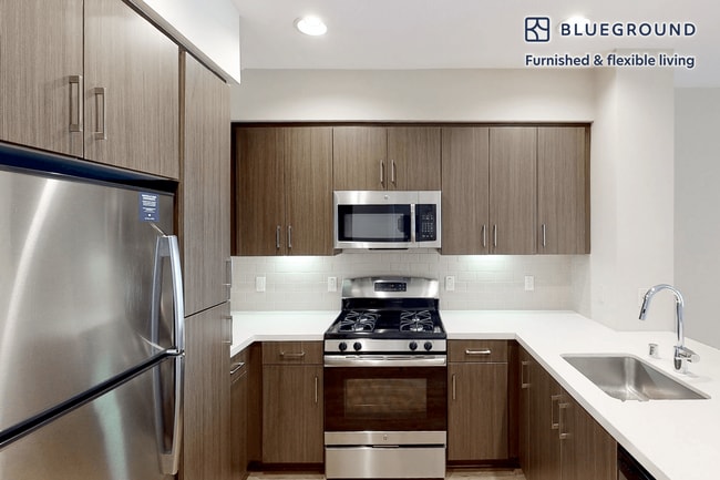 Foto del edificio - 7400 Center Ave