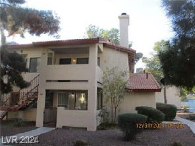 Foto del edificio - 713 Rock Springs Dr