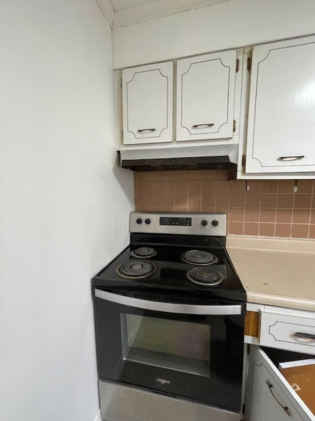 Foto del edificio - 2 bedroom 1 bath apartment Maryville ( Blo...