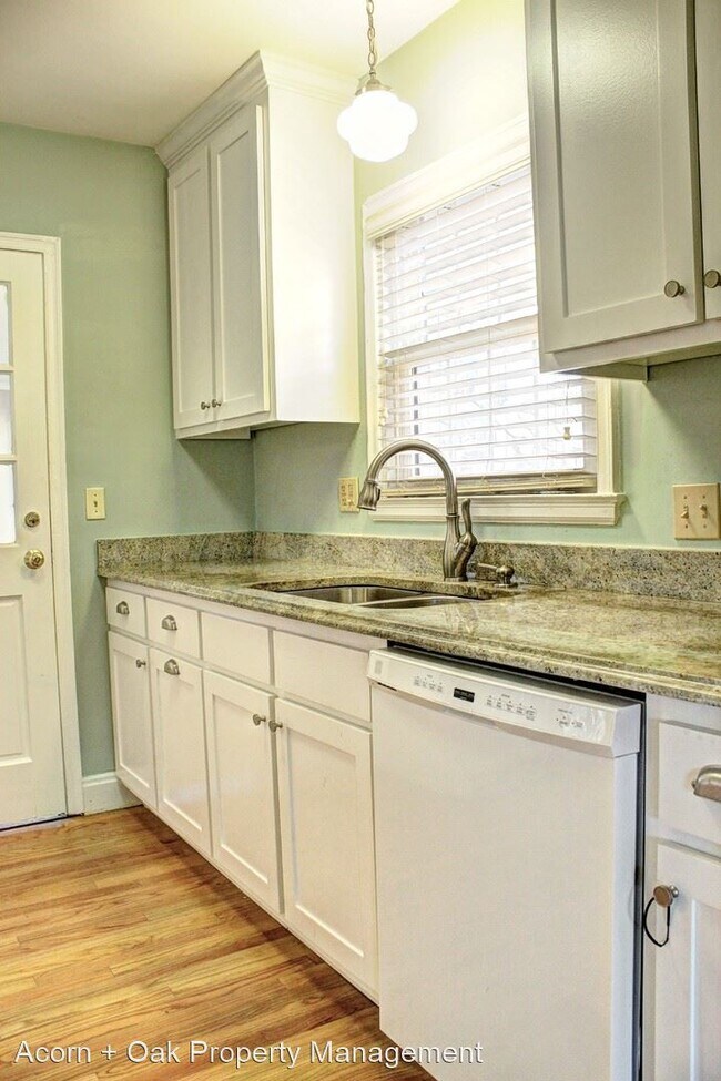 Building Photo - 2 br, 1.5 bath House - 1318 Carroll St