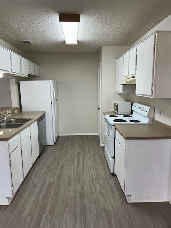Building Photo - 355 Fantail Loop