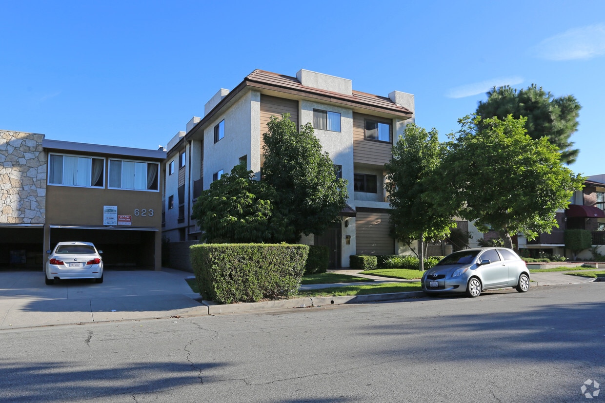 Primary Photo - 627 Orange Grove Ave
