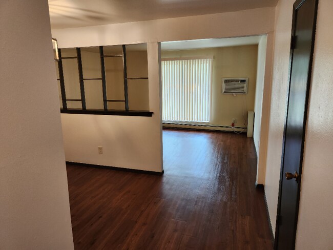 Building Photo - 5101 N Lovers Lane Rd