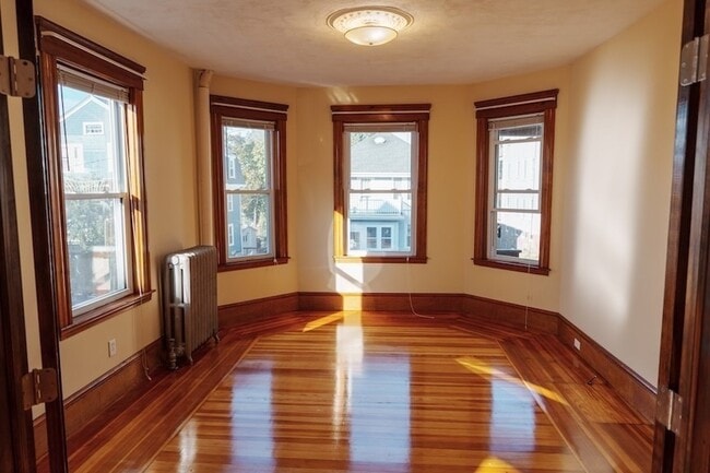 Foto del edificio - 45 Montvale St