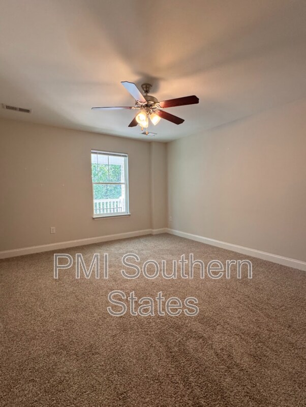 Foto del edificio - 208 Walnut Hill Dr