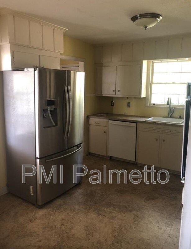 Foto del edificio - 916 Riverview Dr
