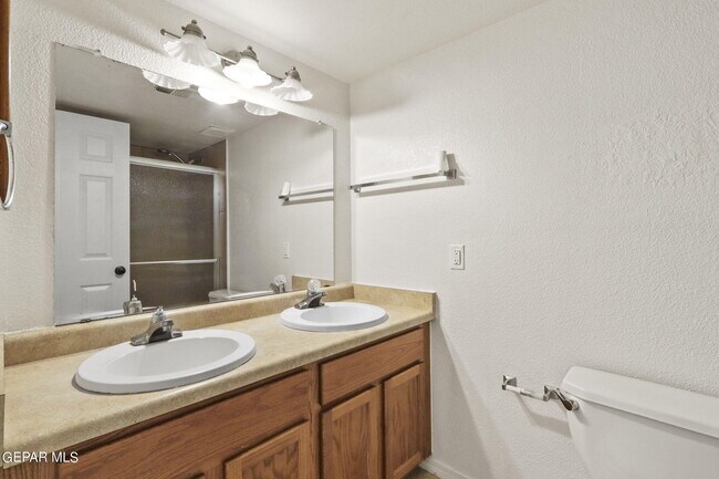 Building Photo - 4117 Tierra Bronce Dr