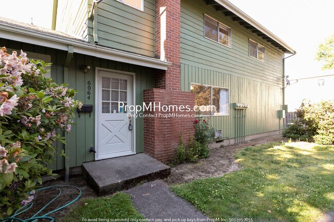 Foto del edificio - Newly and Thoughtfully Renovated Two Story Two Bedroom in Beaverton!