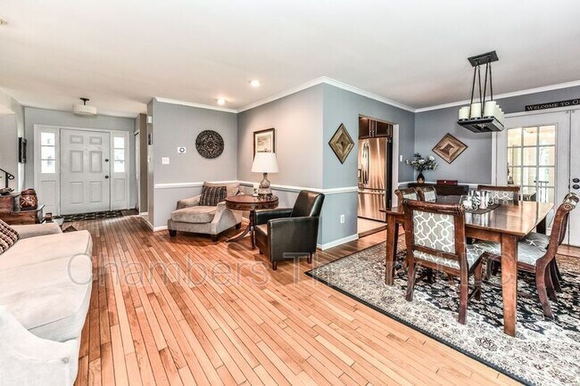 Foto del edificio - 3012 Millstream Ct