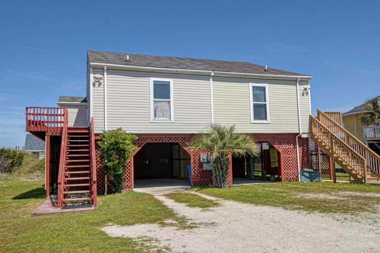 Primary Photo - 2271 New River Inlet Rd