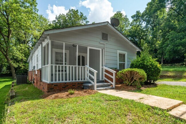Building Photo - 2003 3rd Street East Tuscaloosa, AL 35404