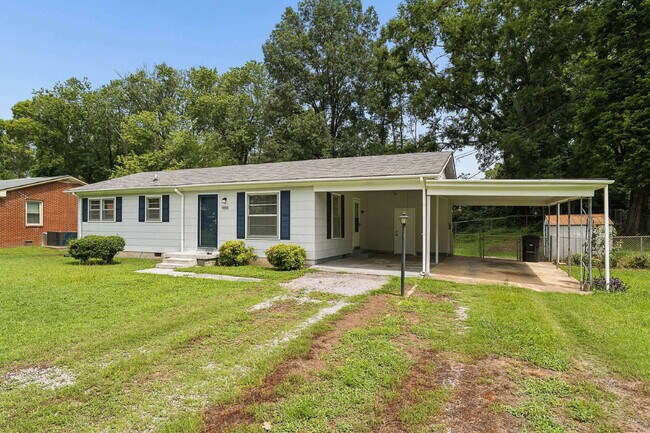 Foto del edificio - "Charming 3-Bedroom Retreat with Spacious Living in Murfreesboro!"