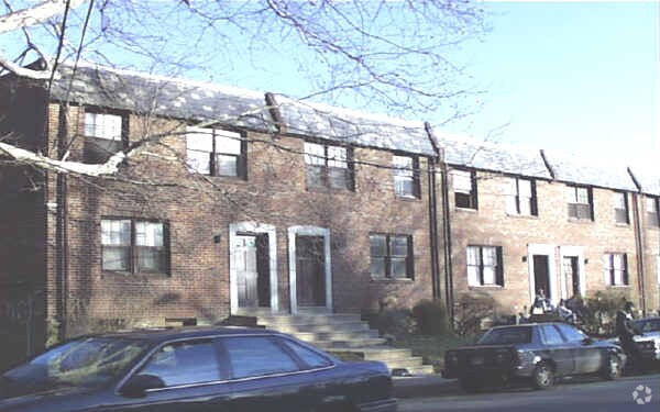 Primary Photo - 518-42 W Midvale Ave