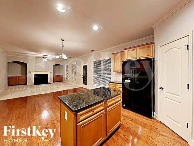 Building Photo - 4295 Suwanee Mill Dr