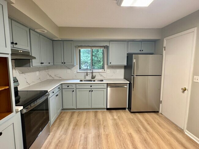 Foto del edificio - 1443 Palisades Rd