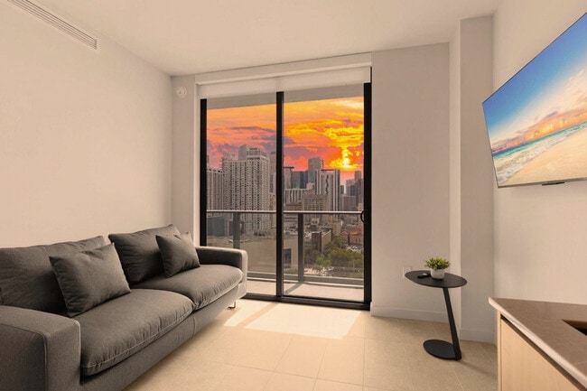 Building Photo - 501 NE 1st Ave