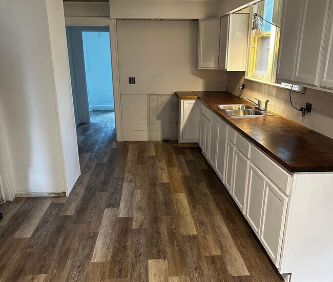 Foto del edificio - $1250 - Large 3 bedroom Home in Detroit