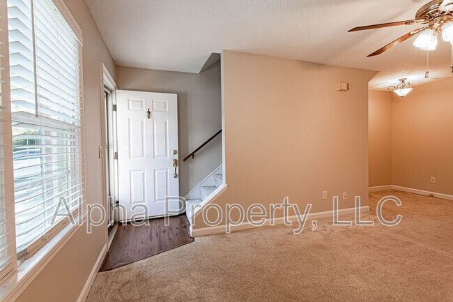 Building Photo - 501 Edwards Rd