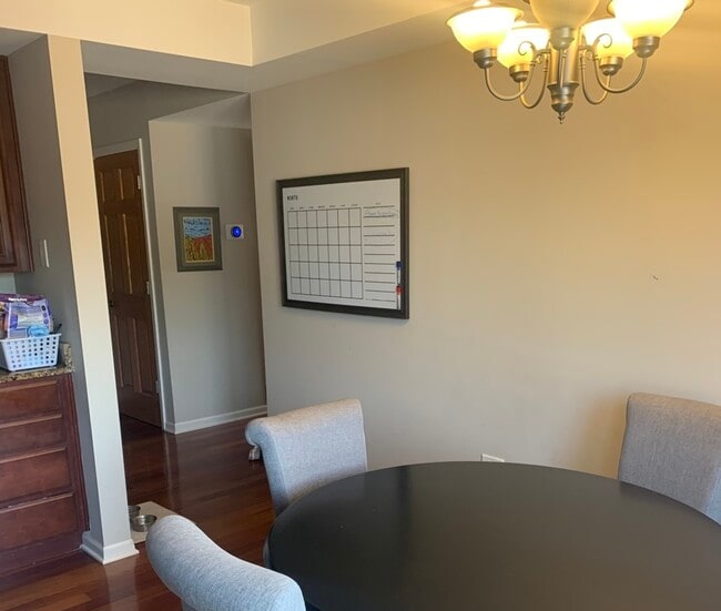 Foto del edificio - 3545 N Pulaski Rd