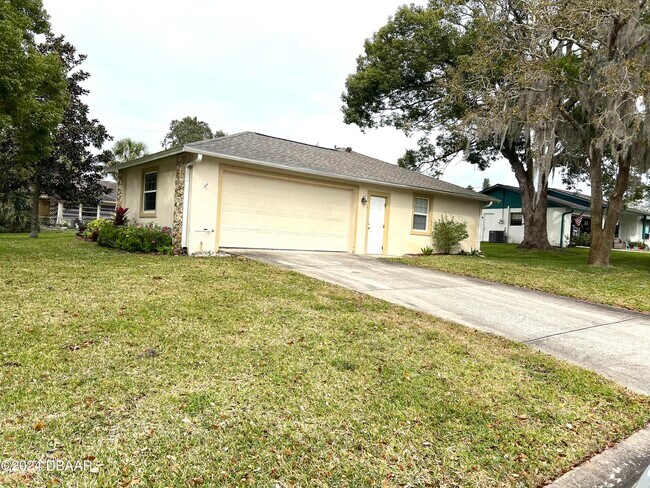 Building Photo - 145 Pinion Cir