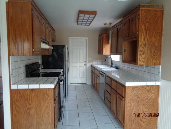 Building Photo - 706 SERENO DR., VACAVILLE, CA 95687