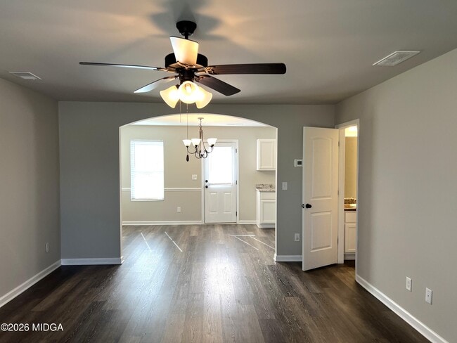 Building Photo - 147 Goodall Woods Dr