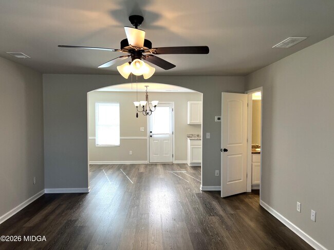 Foto del edificio - 147 Goodall Woods Dr