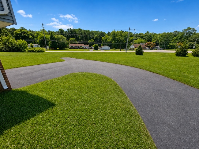 Building Photo - 146 Honora Dr