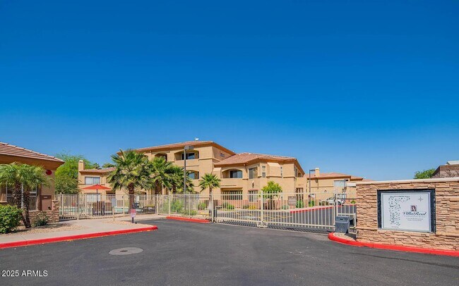 Foto del edificio - 2134 E Broadway Rd