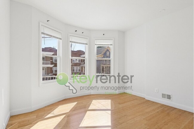 Foto del edificio - 185 Clerk St