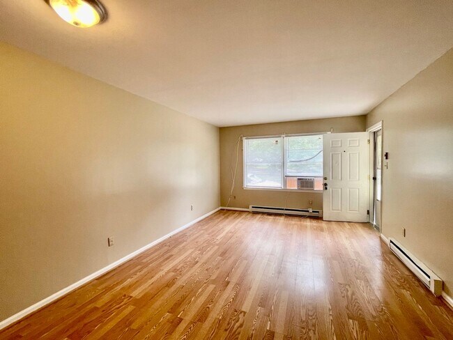 Foto del edificio - 3105 Granby St