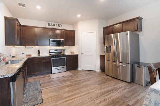 Building Photo - 1228 Vogel Dr