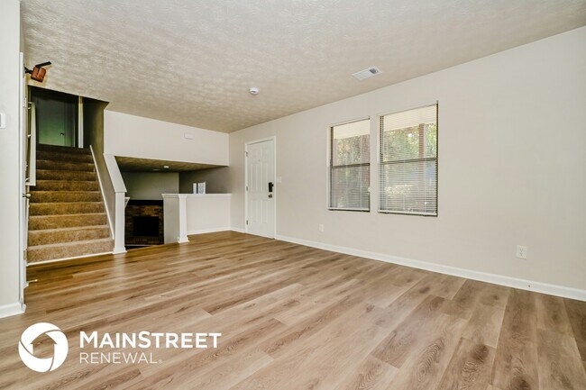 Foto del edificio - 4276 Old Lake Dr