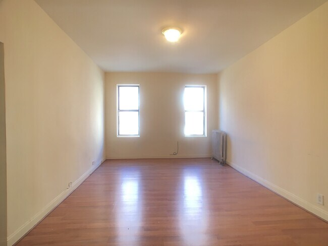Building Photo - 281 Wadsworth Ave