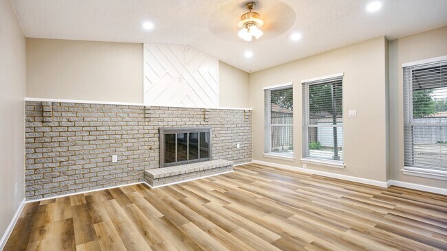 Foto del edificio - 3922 W Rochelle Rd