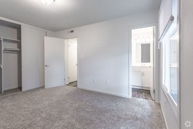 3BR,2BA,-1250SF MAGNOLIA - Sonoma Woods Apartments – New Ownership & Management