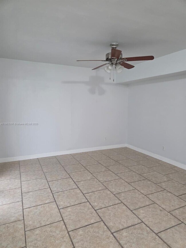 Foto del edificio - 4351 NE 18th Ave