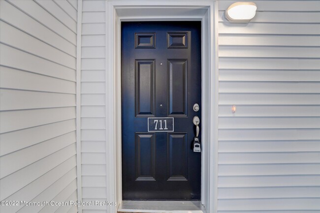 Building Photo - 711 Stiller Ln