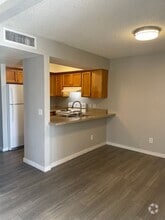 Building Photo - 940 N Benton Ave
