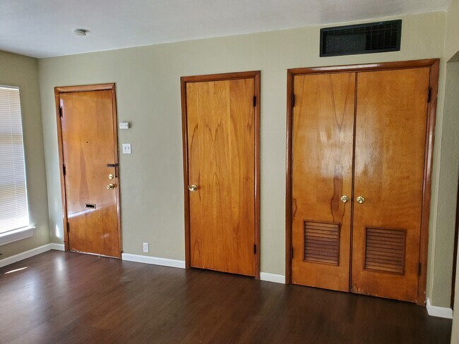 Foto del edificio - 4105 Potomac St