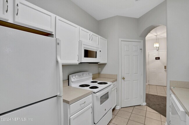Foto del edificio - 10550 Baymeadows Rd