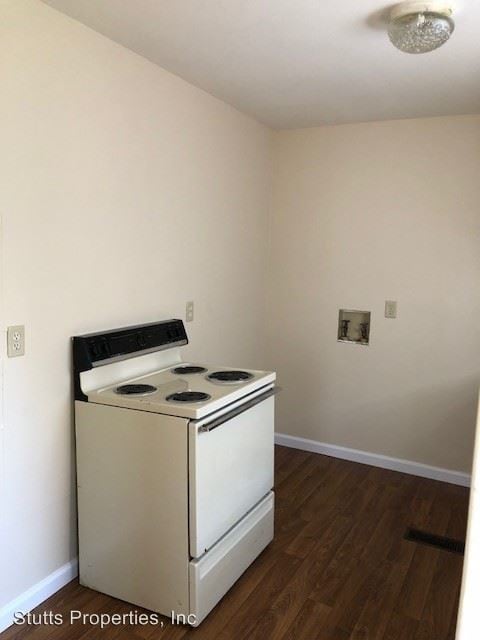 Building Photo - 3 br, 1 bath House - 401 S. East Street