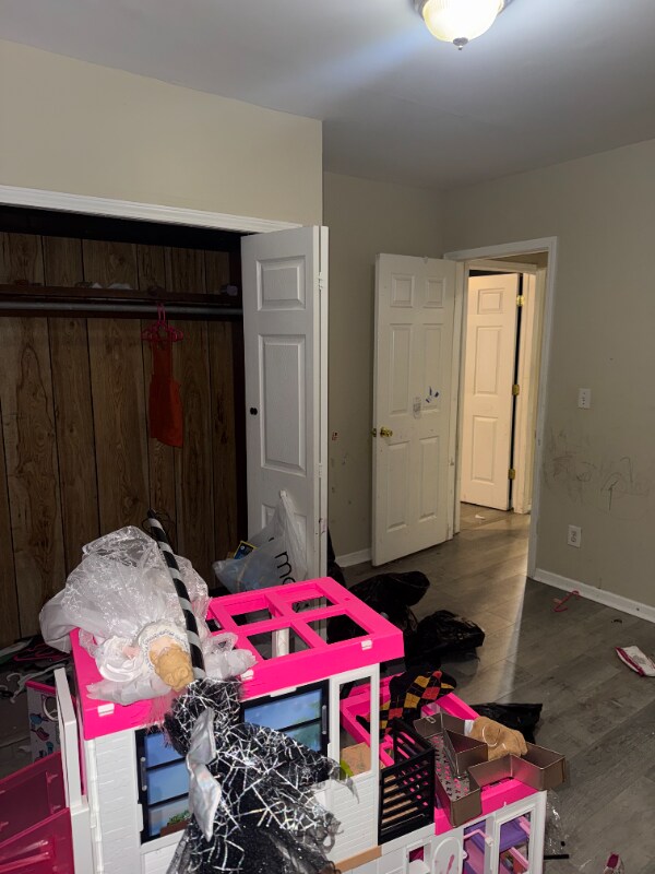 Foto del edificio - 1309 Barney Ave