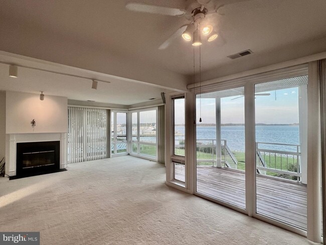 Building Photo - 711 Oyster Cove Dr