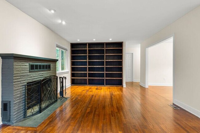 Foto del edificio - 9702 SW Brookside Dr