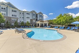 Building Photo - The Summit at Nashville West