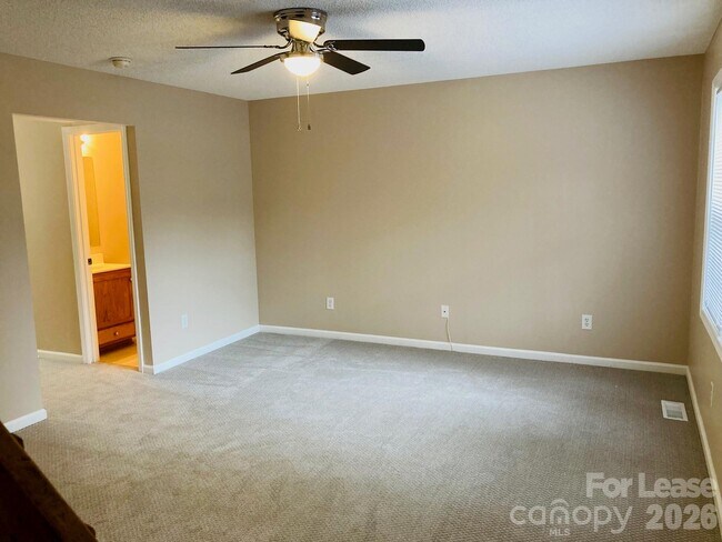 Building Photo - 6383 Kidville Rd